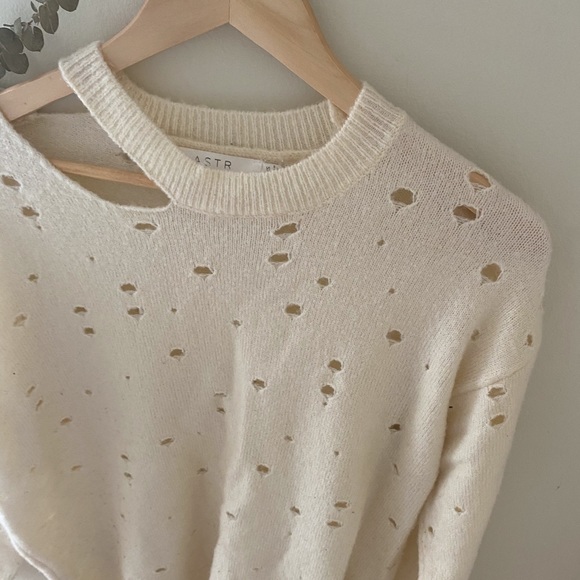 ASTR the Label Distressed Sweater - Picture 8 of 12